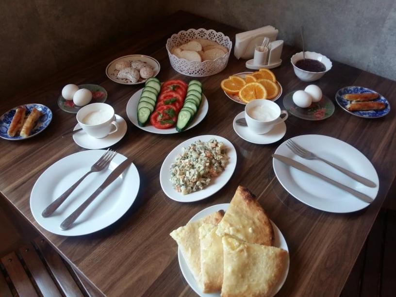 Guesthouse Guram Baba Mestia Ngoại thất bức ảnh